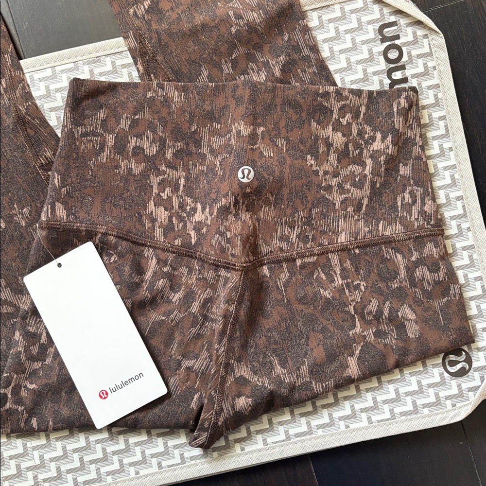 LULULEMON ALIGN HR PANT 28” in TRUE LEOPARD MAX BROWN MULTI SZ 4,6,8 NWT - Picture 4 of 13
